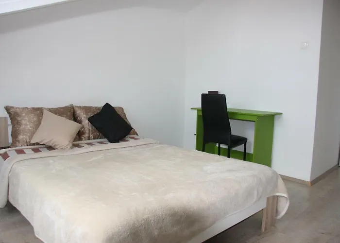 Apartment In City Center